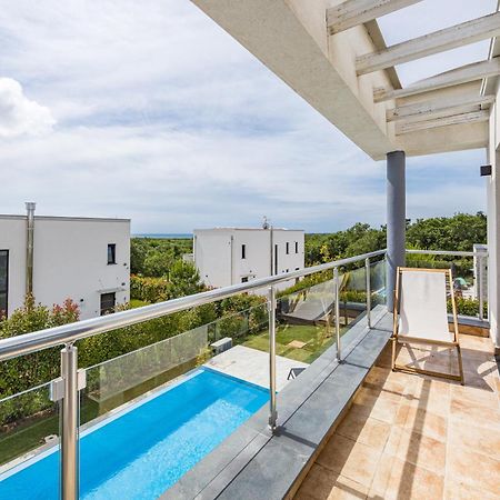 Villa Kalu 1 Krnica Bagian luar foto