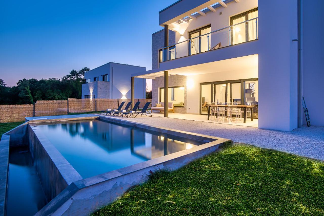 Villa Kalu 1 Krnica Bagian luar foto
